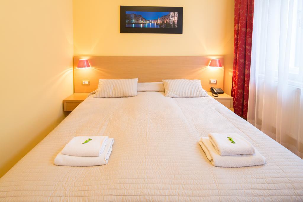 City Lounge Hotel Praga Quarto foto