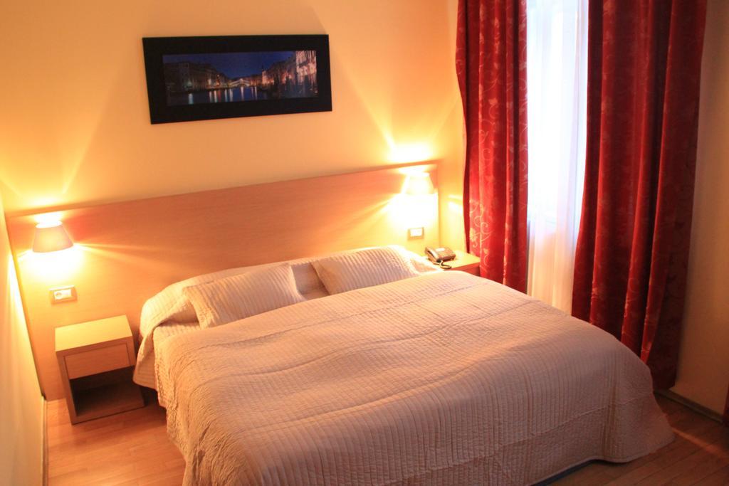 City Lounge Hotel Praga Exterior foto