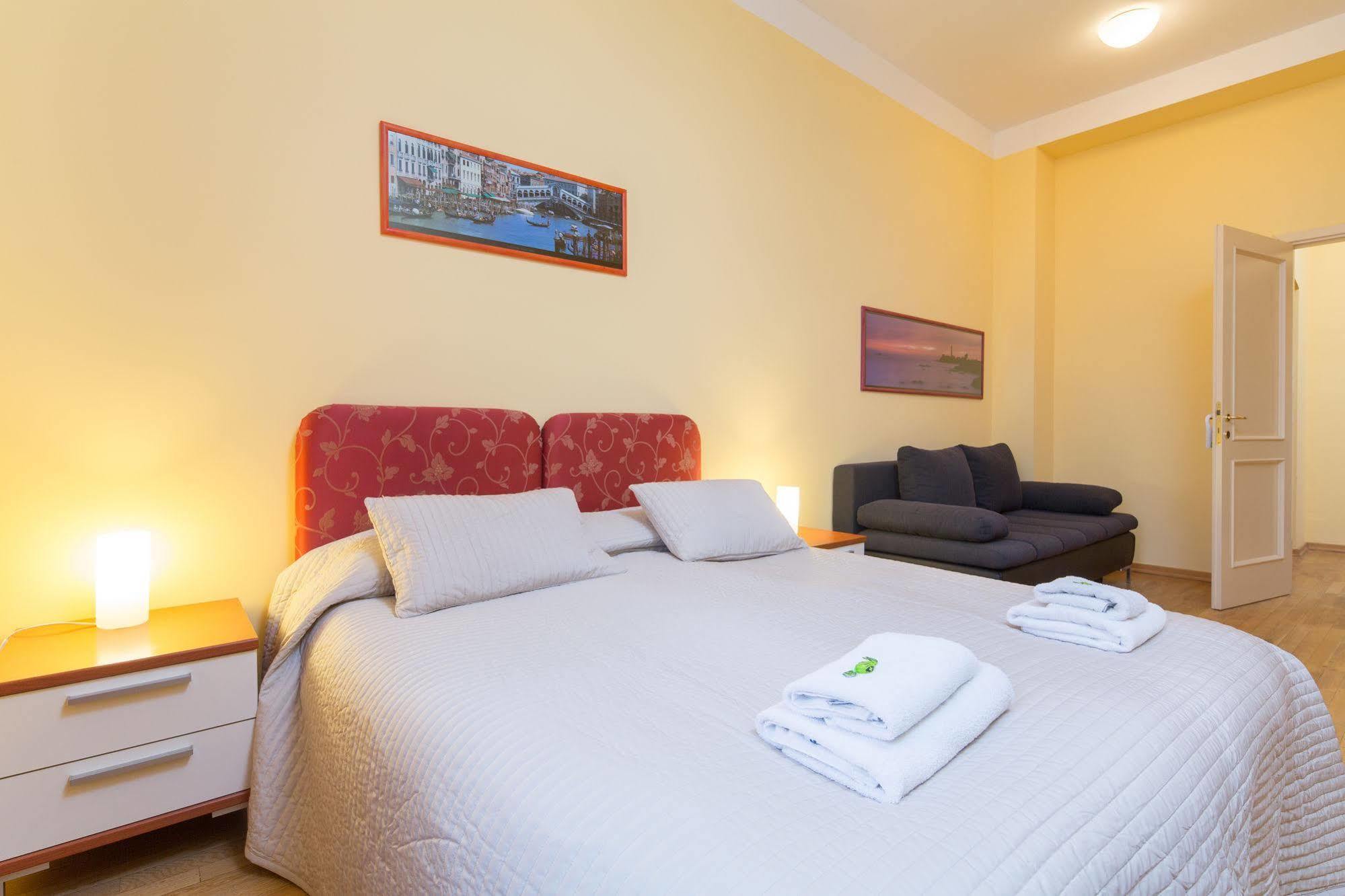 City Lounge Hotel Praga Exterior foto